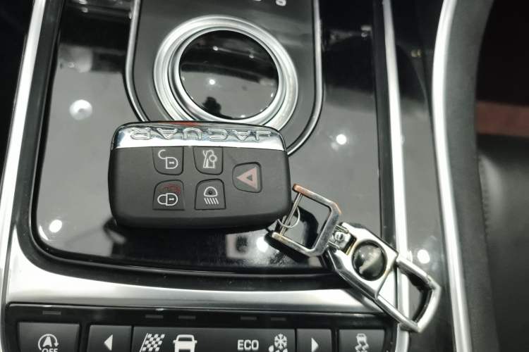 Used Jaguar XEL 2019 2.0T 200 PS Deluxe Edition Vehicle Key