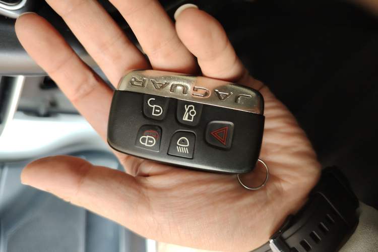 Used Jaguar XEL 2019 2.0T 200 PS Elite Edition Vehicle Key