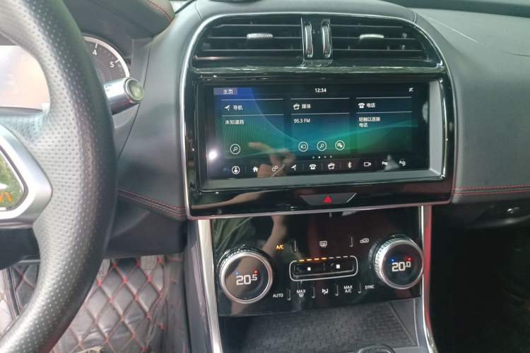 Used Jaguar XEL 2020 2.0T 200 PS R-DYNAMIC S Advanced Sport Edition Audio And AC Panel
