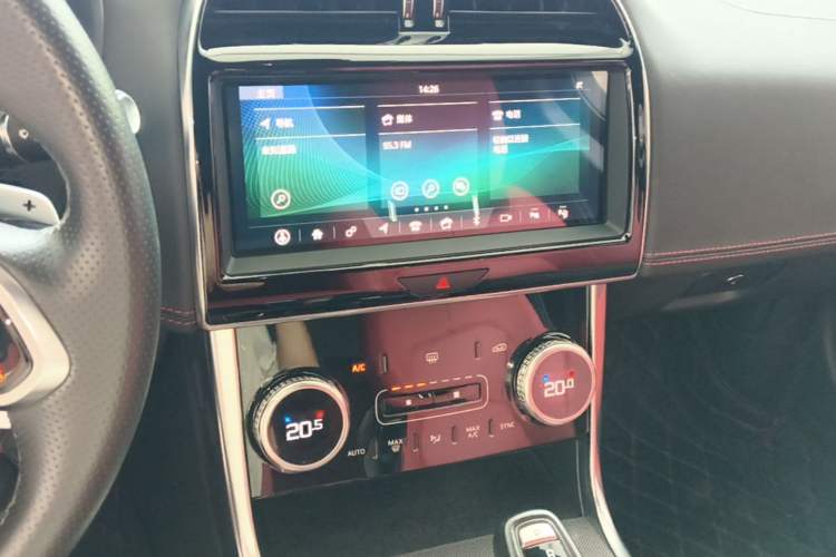 Used Jaguar XEL 2020 2.0T 200 PS R-DYNAMIC S Advanced Sport Edition Audio And AC Panel