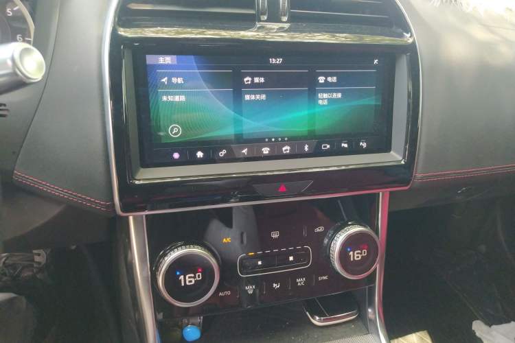 Used Jaguar XEL 2020 2.0T 200 PS R-DYNAMIC S Advanced Sport Edition Audio And AC Panel