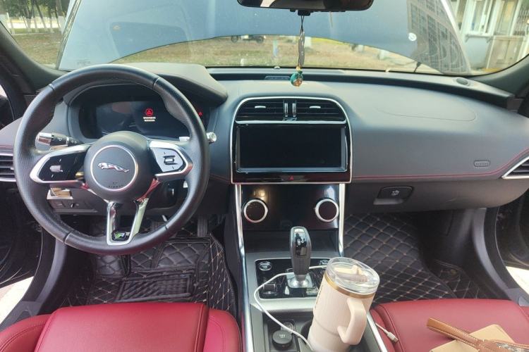 Used Jaguar XEL 2020 2.0T 200 PS R-DYNAMIC S Advanced Sport Edition Center Console