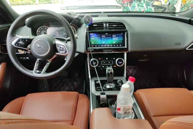 Used Jaguar XEL 2020 2.0T 200 PS R-DYNAMIC S Advanced Sport Edition Center Console