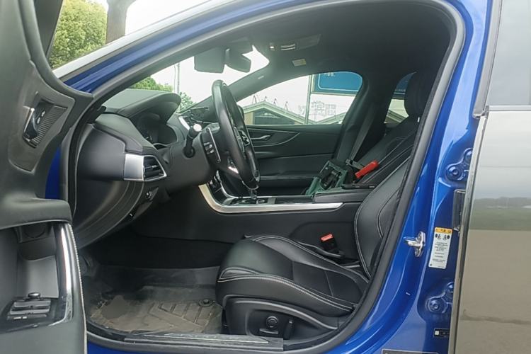 Used Jaguar XEL 2020 2.0T 200 PS R-DYNAMIC S Advanced Sport Edition Driver Seat