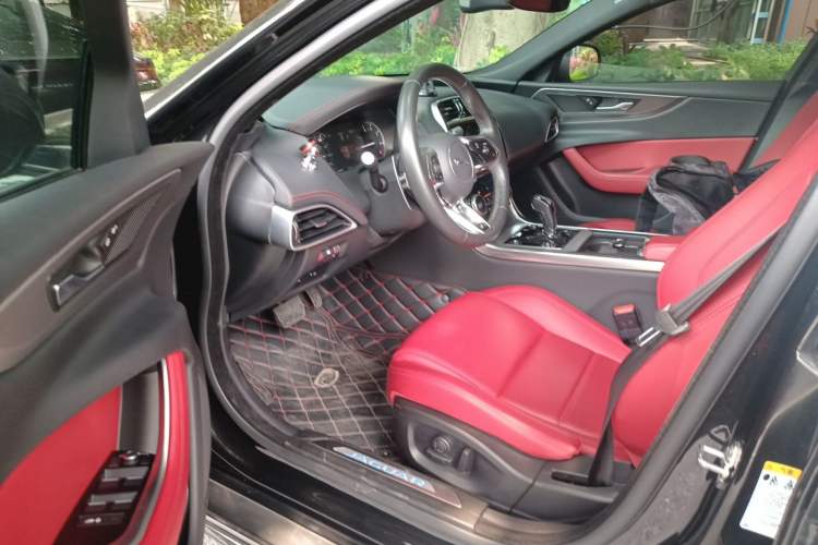 Used Jaguar XEL 2020 2.0T 200 PS R-DYNAMIC S Advanced Sport Edition Driver Seat
