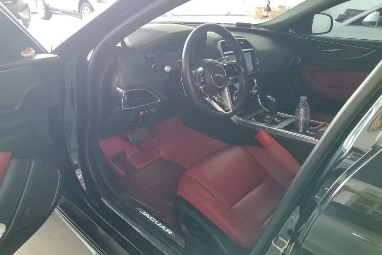 Used Jaguar XEL 2020 2.0T 200 PS R-DYNAMIC S Advanced Sport Edition Driver Seat
