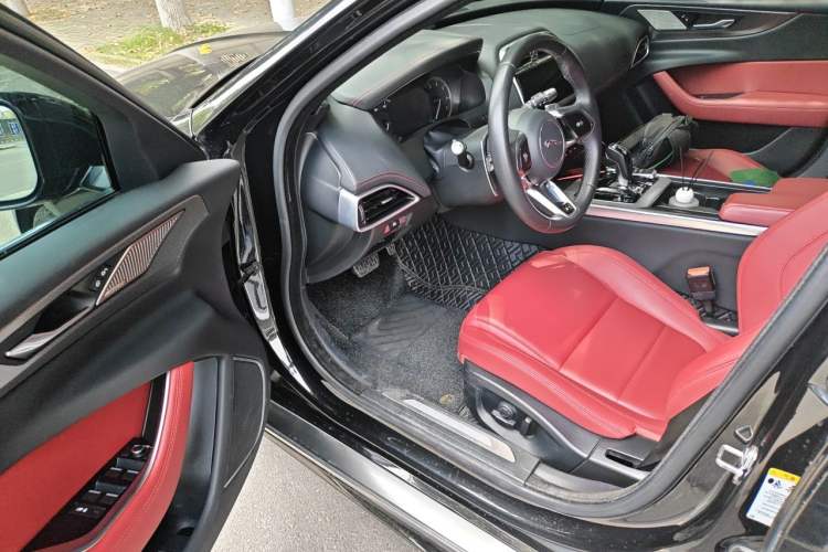 Used Jaguar XEL 2020 2.0T 200 PS R-DYNAMIC S Advanced Sport Edition Driver Seat