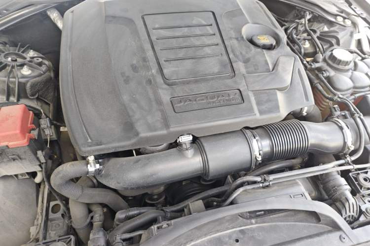 Used Jaguar XEL 2020 2.0T 200 PS R-DYNAMIC S Advanced Sport Edition Engine Bay