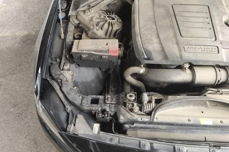 Used Jaguar XEL 2020 2.0T 200 PS R-DYNAMIC S Advanced Sport Edition Engine Bay Right