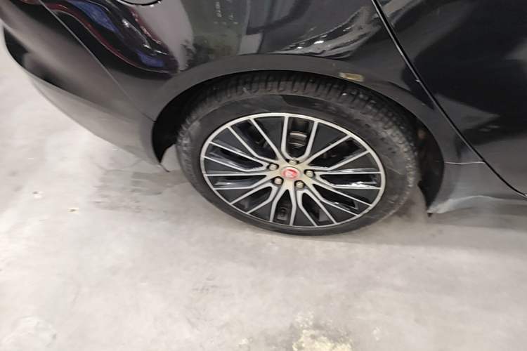 Used Jaguar XEL 2020 2.0T 200 PS S Advanced Elegance Edition Exterior 5