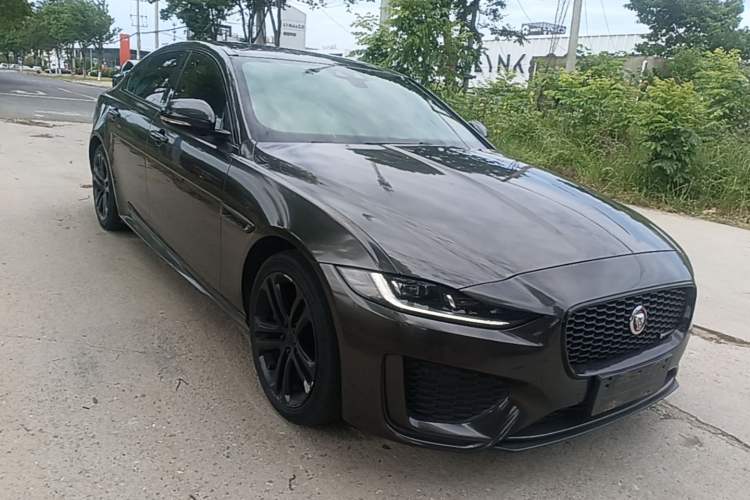 Used Jaguar XEL 2020 2.0T 200 PS R-DYNAMIC S Advanced Sport Edition Front Right 45 Deg