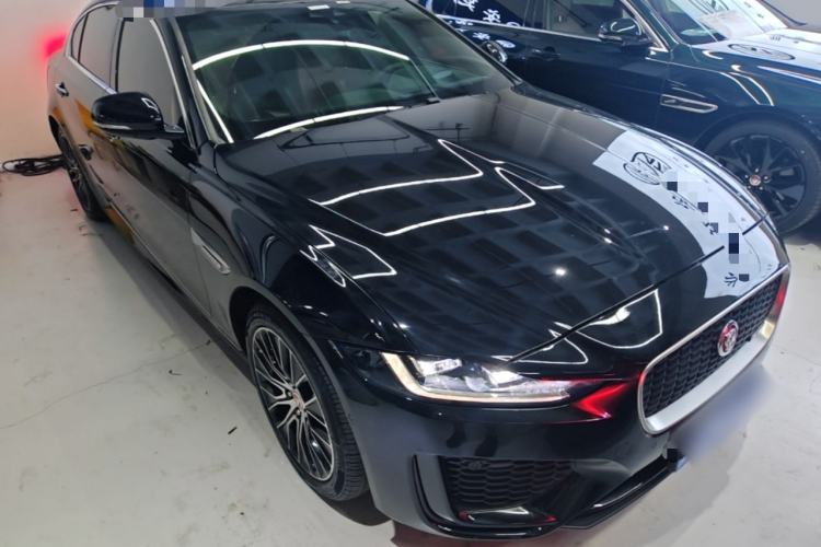 Used Jaguar XEL 2020 2.0T 200 PS Agent Exclusive Edition Front Right 45 Deg