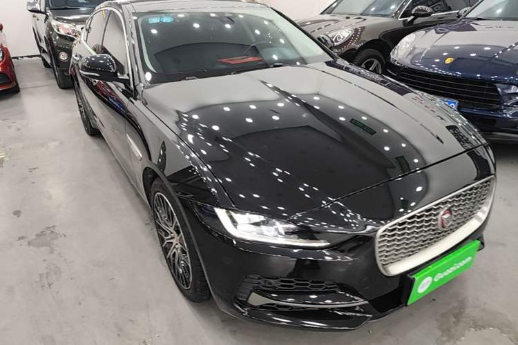 Used Jaguar XEL 2020 2.0T 200 PS S Advanced Elegance Edition Front Right 45 Deg