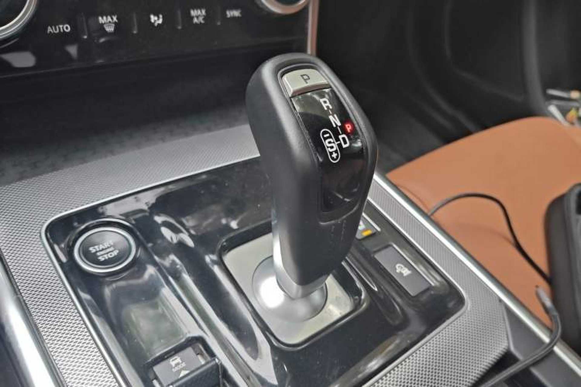 Used Jaguar XEL 2020 2.0T 200 PS R-DYNAMIC S Advanced Sport Edition Gear Lever