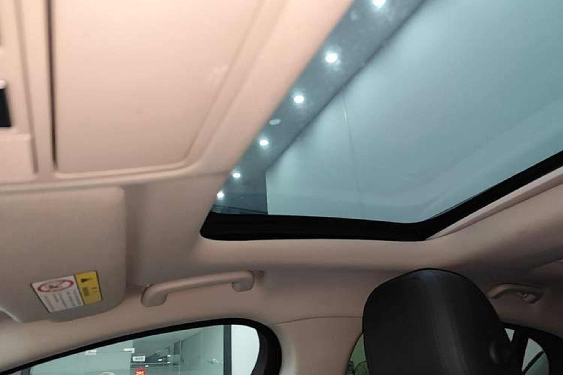 Used Jaguar XEL 2020 2.0T 200 PS S Advanced Elegance Edition Headliner