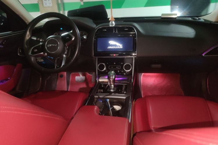 Used Jaguar XEL 2020 2.0T 200 PS R-DYNAMIC S Advanced Sport Edition Interior 2