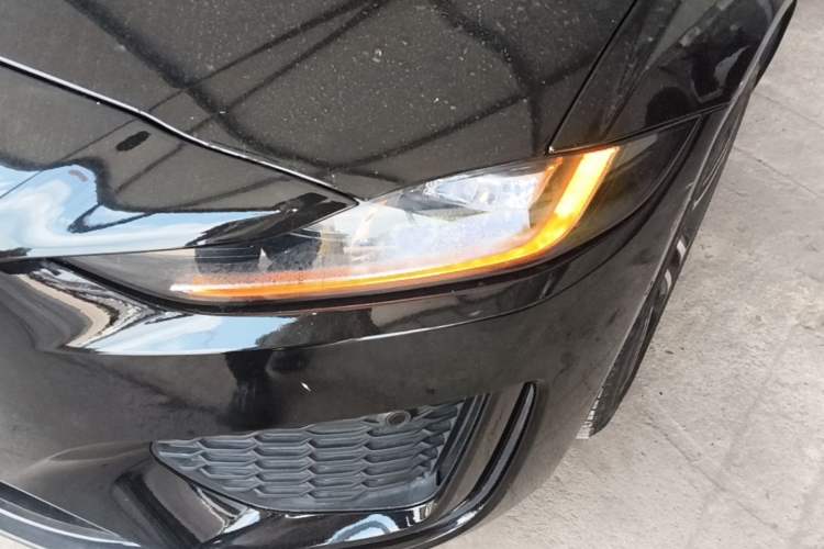 Used Jaguar XEL 2020 2.0T 200 PS R-DYNAMIC S Advanced Sport Edition Left Front Headlight