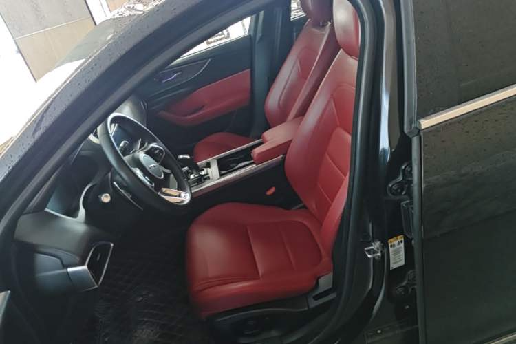 Used Jaguar XEL 2020 2.0T 200 PS R-DYNAMIC S Advanced Sport Edition Left Front Seat