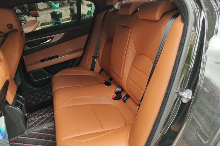 Used Jaguar XEL 2020 2.0T 200 PS R-DYNAMIC S Advanced Sport Edition Left Rear Seat
