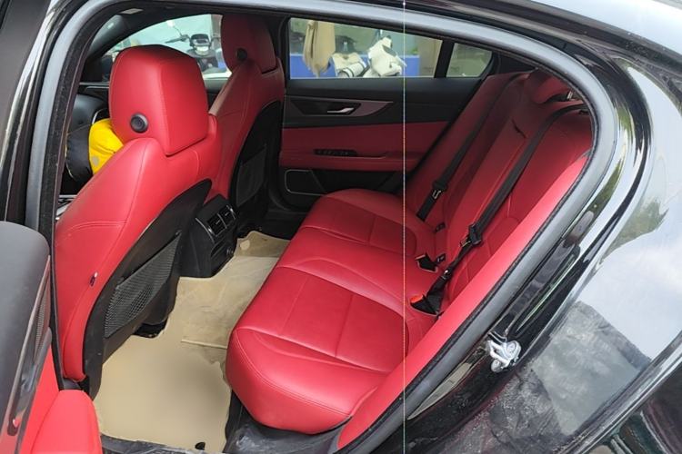 Used Jaguar XEL 2020 2.0T 200 PS R-DYNAMIC S Advanced Sport Edition Left Rear Seat