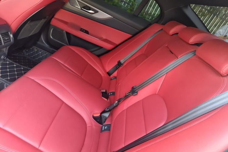 Used Jaguar XEL 2020 2.0T 200 PS R-DYNAMIC S Advanced Sport Edition Left Rear Seat