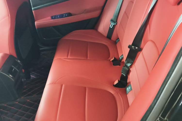 Used Jaguar XEL 2020 2.0T 200 PS R-DYNAMIC S Advanced Sport Edition Left Rear Seat