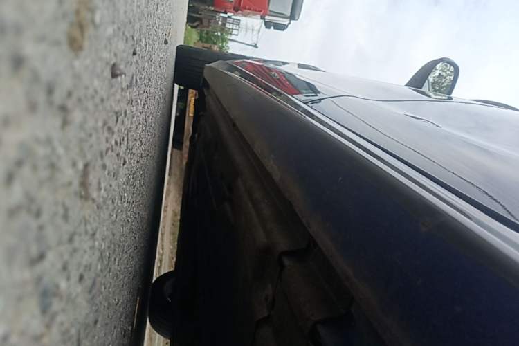 Used Jaguar XEL 2020 2.0T 200 PS R-DYNAMIC S Advanced Sport Edition Left Side Sill