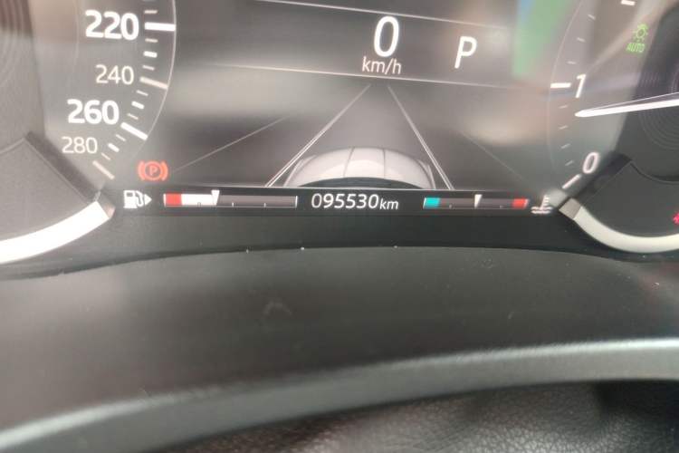 Used Jaguar XEL 2020 2.0T 200 PS S Advanced Elegance Edition Odometer Close Up
