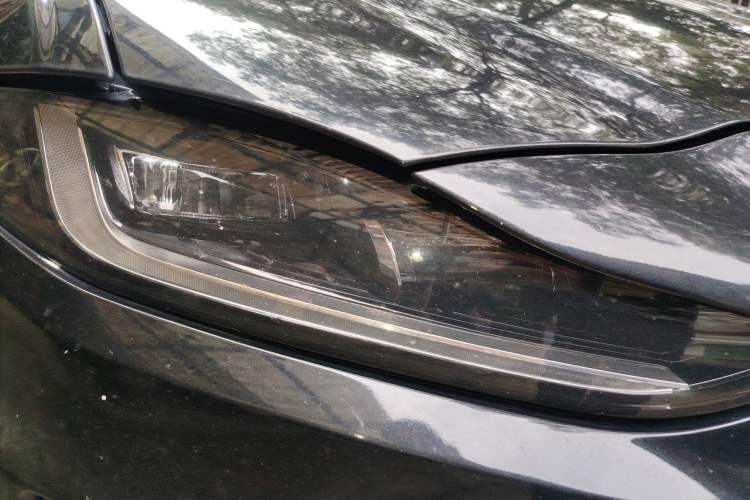 Used Jaguar XEL 2020 2.0T 200 PS R-DYNAMIC S Advanced Sport Edition Right Front Headlight