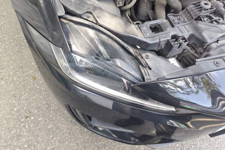 Used Jaguar XEL 2020 2.0T 200 PS R-DYNAMIC S Advanced Sport Edition Right Front Headlight