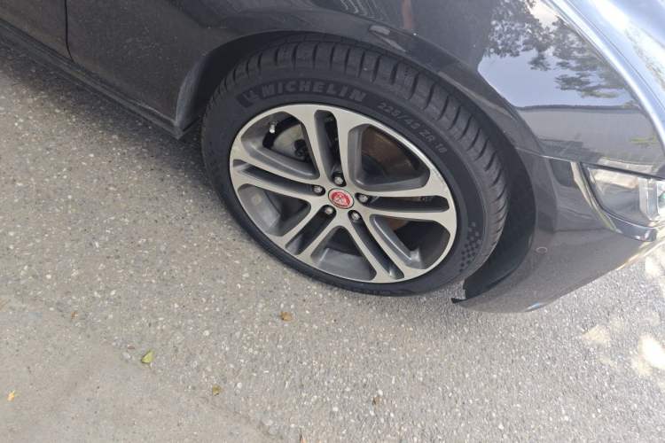 Used Jaguar XEL 2020 2.0T 200 PS R-DYNAMIC S Advanced Sport Edition Right Front Wheel Hub