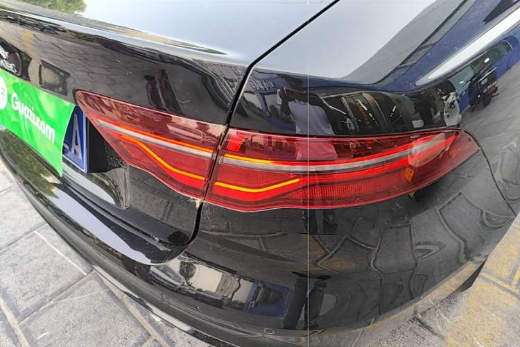 Used Jaguar XEL 2020 2.0T 200 PS R-DYNAMIC S Advanced Sport Edition Right Rear Taillight