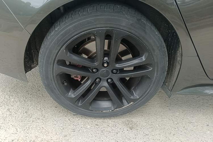 Used Jaguar XEL 2020 2.0T 200 PS R-DYNAMIC S Advanced Sport Edition Right Rear Wheel Hub