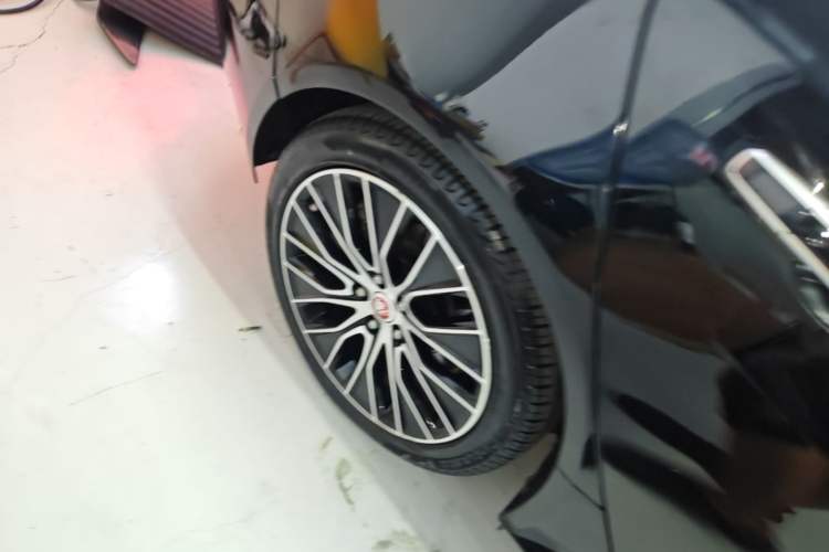 Used Jaguar XEL 2020 2.0T 200 PS Agent Exclusive Edition Right Rear Wheel Hub