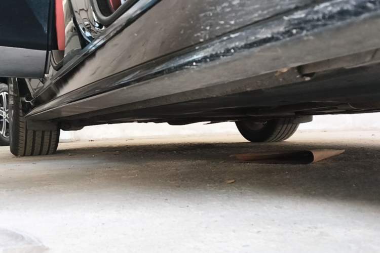 Used Jaguar XEL 2020 2.0T 200 PS R-DYNAMIC S Advanced Sport Edition Right Side Sill