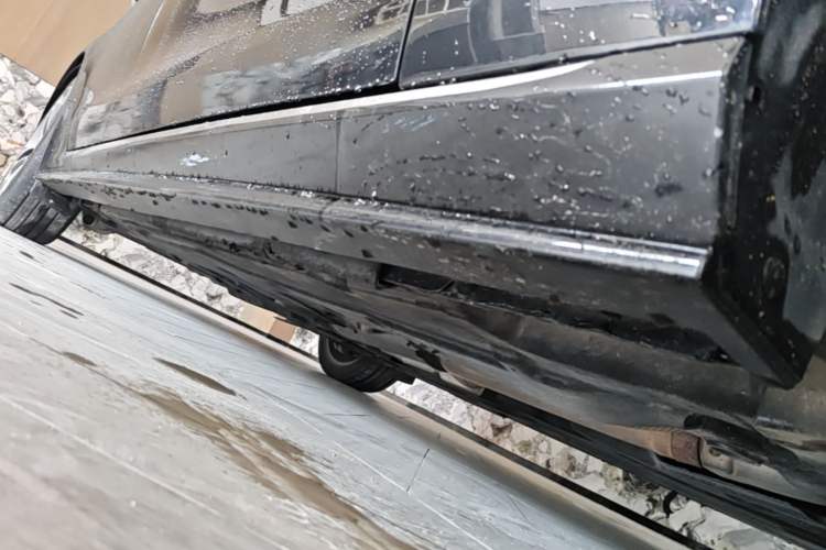 Used Jaguar XEL 2020 2.0T 200 PS R-DYNAMIC S Advanced Sport Edition Right Side Sill