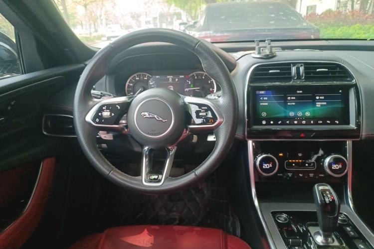 Used Jaguar XEL 2020 2.0T 200 PS R-DYNAMIC S Advanced Sport Edition Steering Wheel