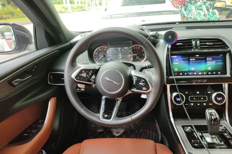 Used Jaguar XEL 2020 2.0T 200 PS R-DYNAMIC S Advanced Sport Edition Steering Wheel