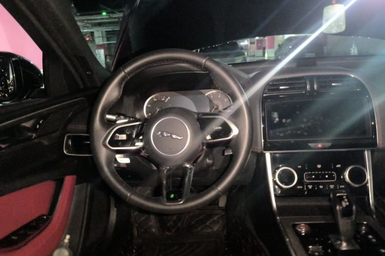 Used Jaguar XEL 2020 2.0T 200 PS R-DYNAMIC S Advanced Sport Edition Steering Wheel