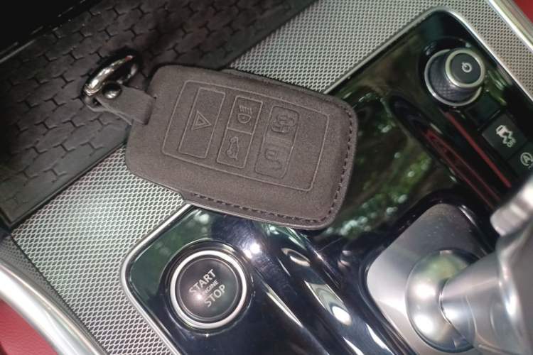 Used Jaguar XEL 2020 2.0T 200 PS R-DYNAMIC S Advanced Sport Edition Vehicle Key