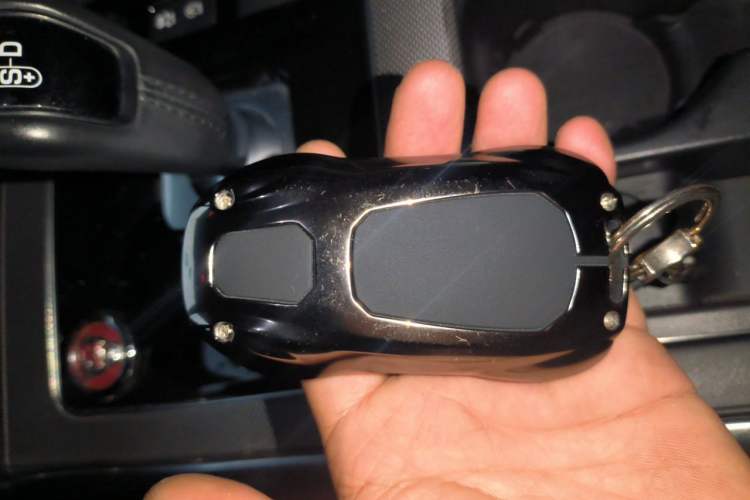 Used Jaguar XEL 2020 2.0T 200 PS R-DYNAMIC S Advanced Sport Edition Vehicle Key