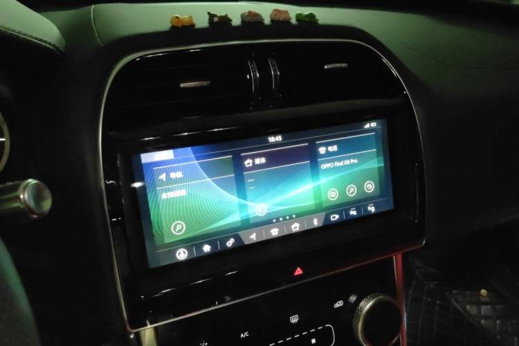 Used Jaguar XEL 2020 2.0T 200 PS R-DYNAMIC S Advanced Sport Edition Audio And AC Panel