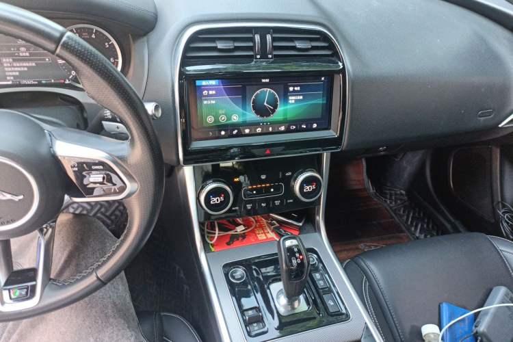 Used Jaguar XEL 2020 2.0T 200PS R-DYNAMIC Youth Sports Edition Audio And AC Panel
