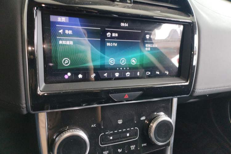Used Jaguar XEL 2020 2.0T 250 PS SE Tech-Elegant Edition Audio And AC Panel