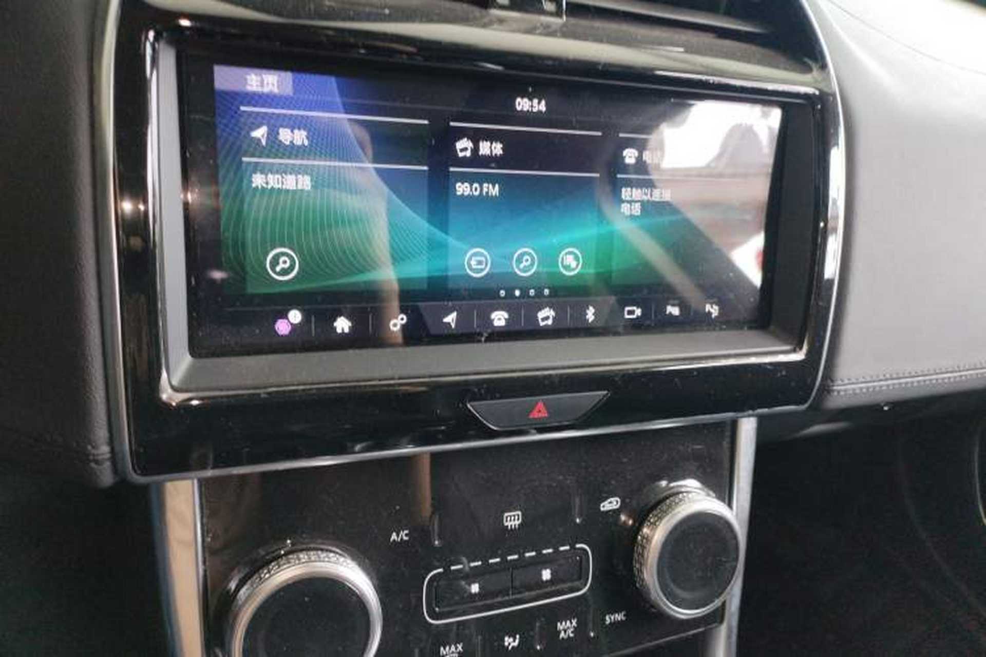 Used Jaguar XEL 2020 2.0T 250 PS SE Tech-Elegant Edition Audio And AC Panel