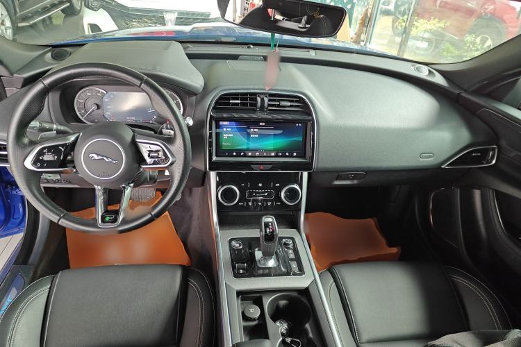 Used Jaguar XEL 2020 2.0T 200PS R-DYNAMIC Youth Sports Edition Center Console