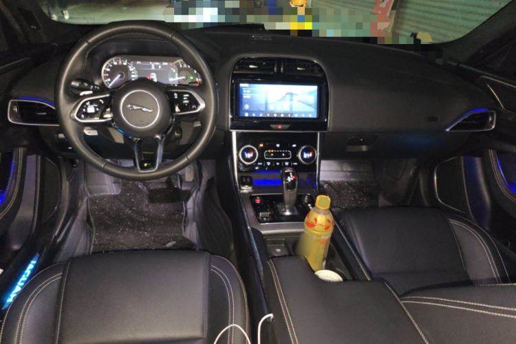 Used Jaguar XEL 2020 2.0T 200 PS R-DYNAMIC S Advanced Sport Edition Center Console