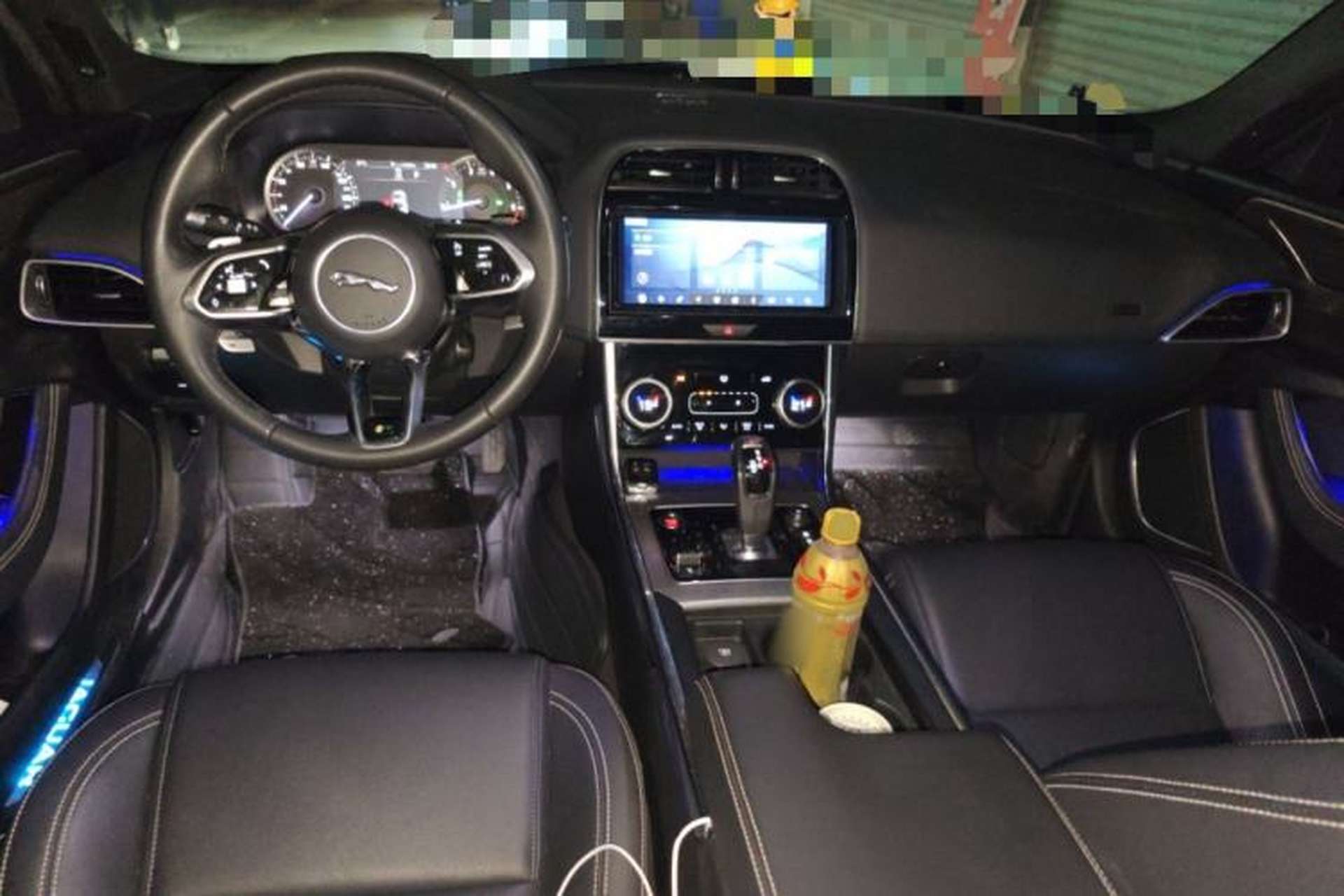 Used Jaguar XEL 2020 2.0T 200 PS R-DYNAMIC S Advanced Sport Edition Center Console