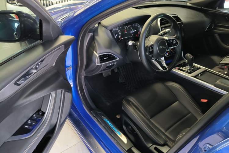 Used Jaguar XEL 2020 2.0T 200 PS R-DYNAMIC S Advanced Sport Edition Driver Seat