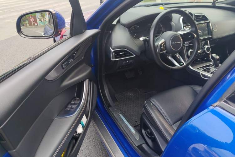 Used Jaguar XEL 2020 2.0T 200 PS R-DYNAMIC S Advanced Sport Edition Driver Seat